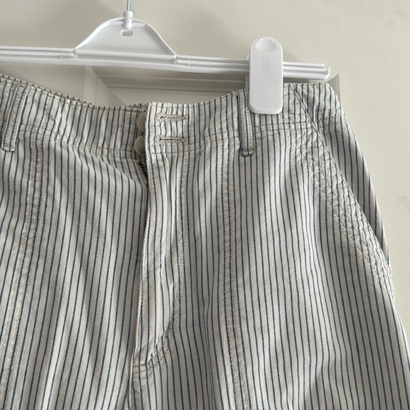 American Eagle Hi-Rise Tapered Striped Pant Sz 6 - Picture 5 of 6